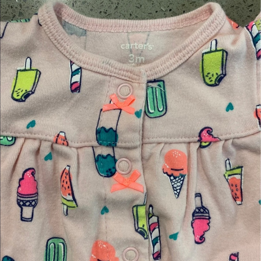 Carter’s romper - Picture 2 of 3